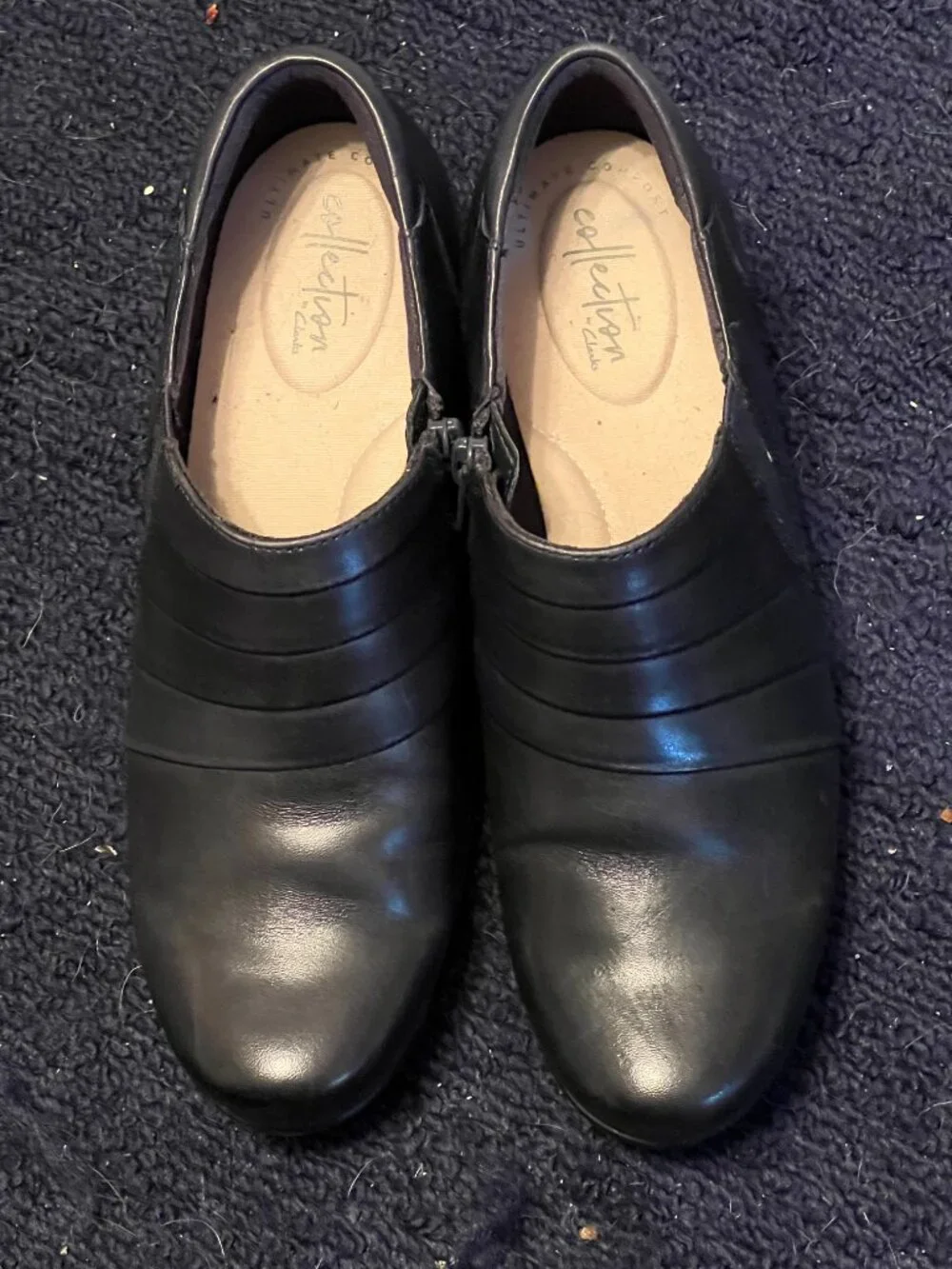 Size 8.5M Clarks Navy Ultimate Comfort Leather Slip-On Shoes